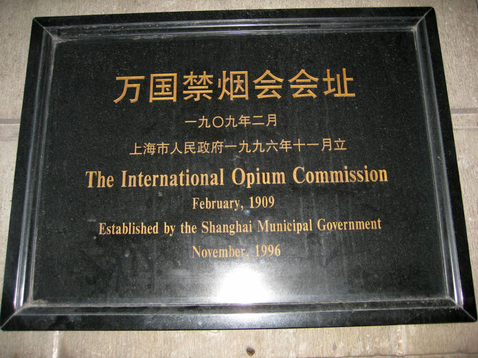 1200px-International_Opium_Commission
